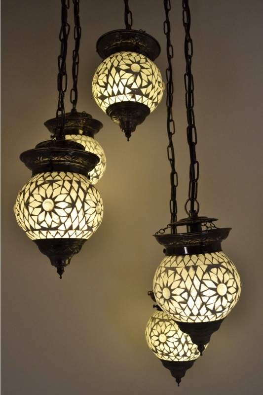 Proberen ruimte Zeker Oosterse hanglamp met 5 Arabische mozaiek bollen | Online specialist!