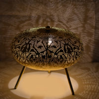 Oosterse tafellamp | Filigrain | Arabische lamp | Marokkaanse lampen | Zwart met vintage goud | Oosterse lamp